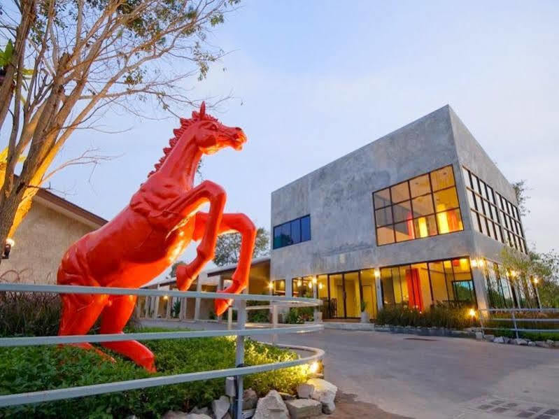 Red Horse Resort Pattaya Exterior photo